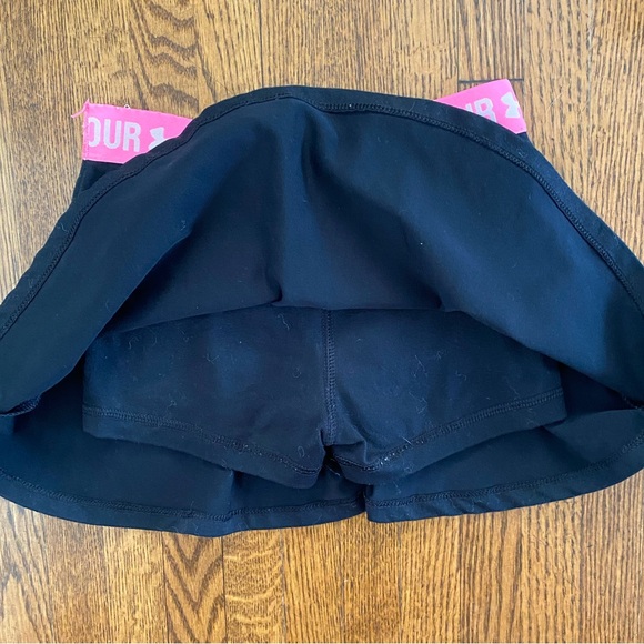 Under Armour Black Short with Pink Elastic Waistband Size: 6 - Picture 4 of 5